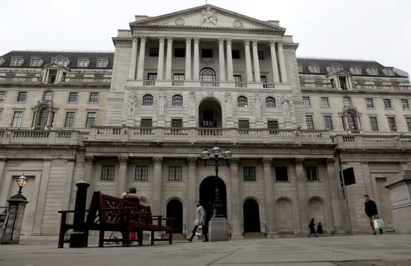  英中央銀行、量的緩和を拡大